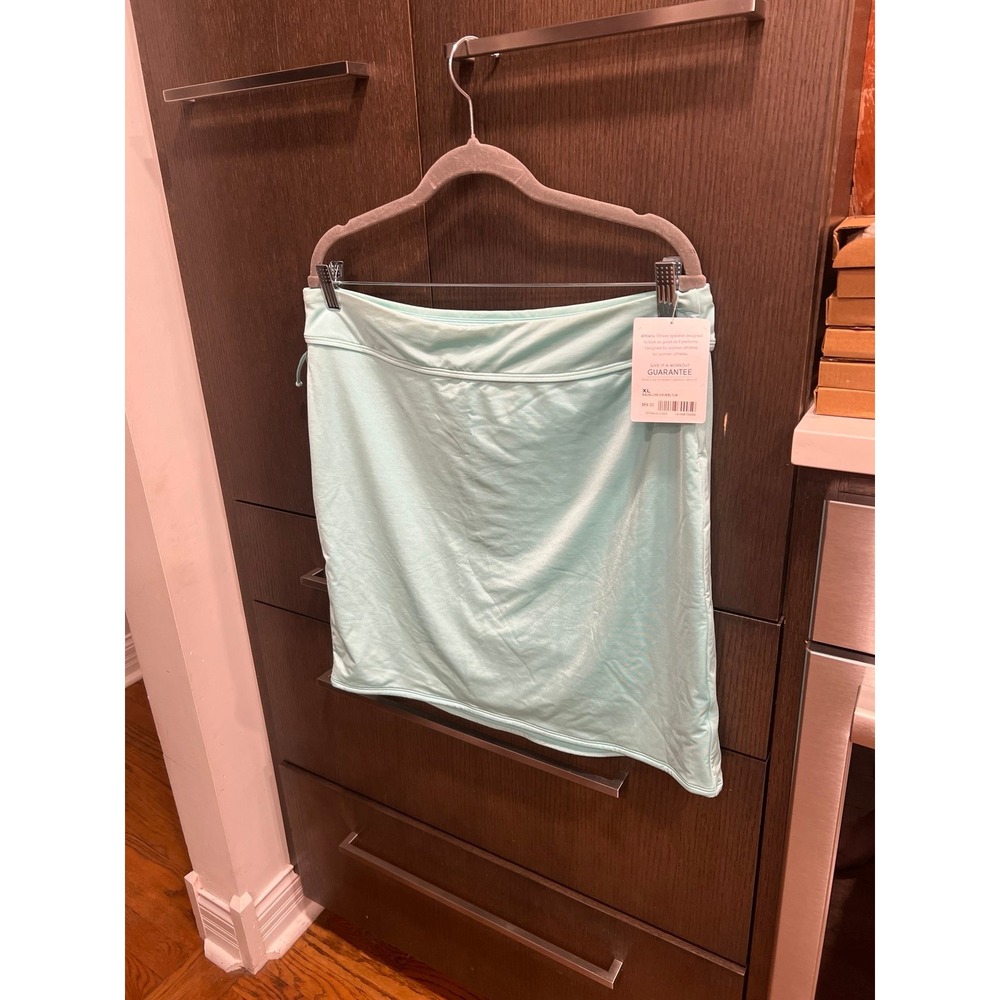Athleta Aqualuxe Coverltur skirt women's XL nwt‎